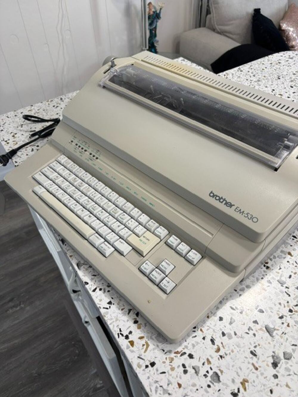 Brother EM-530 Electronic Typewriter Word Processor Wordtype Spell Check TESTED